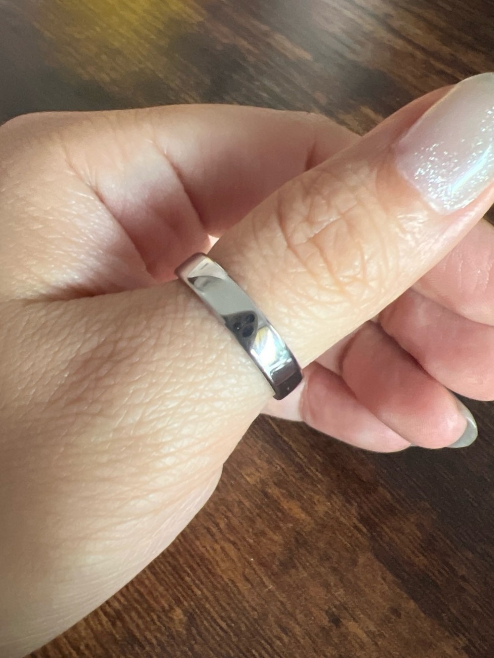 Mejuri Platinum 4mm 7.5 ring
